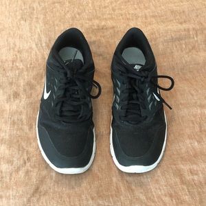 Nike Black Sneakers Size 8.5